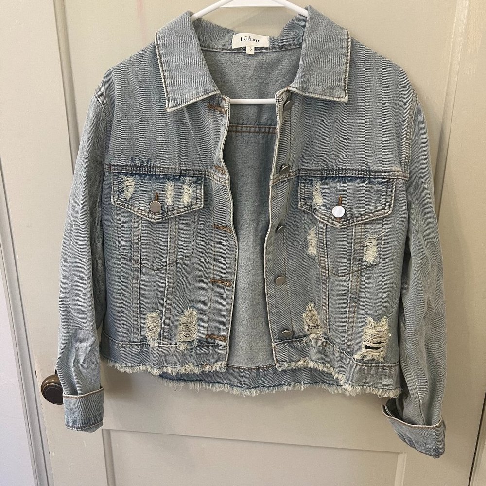 Distressed Jean Jacket Cropped